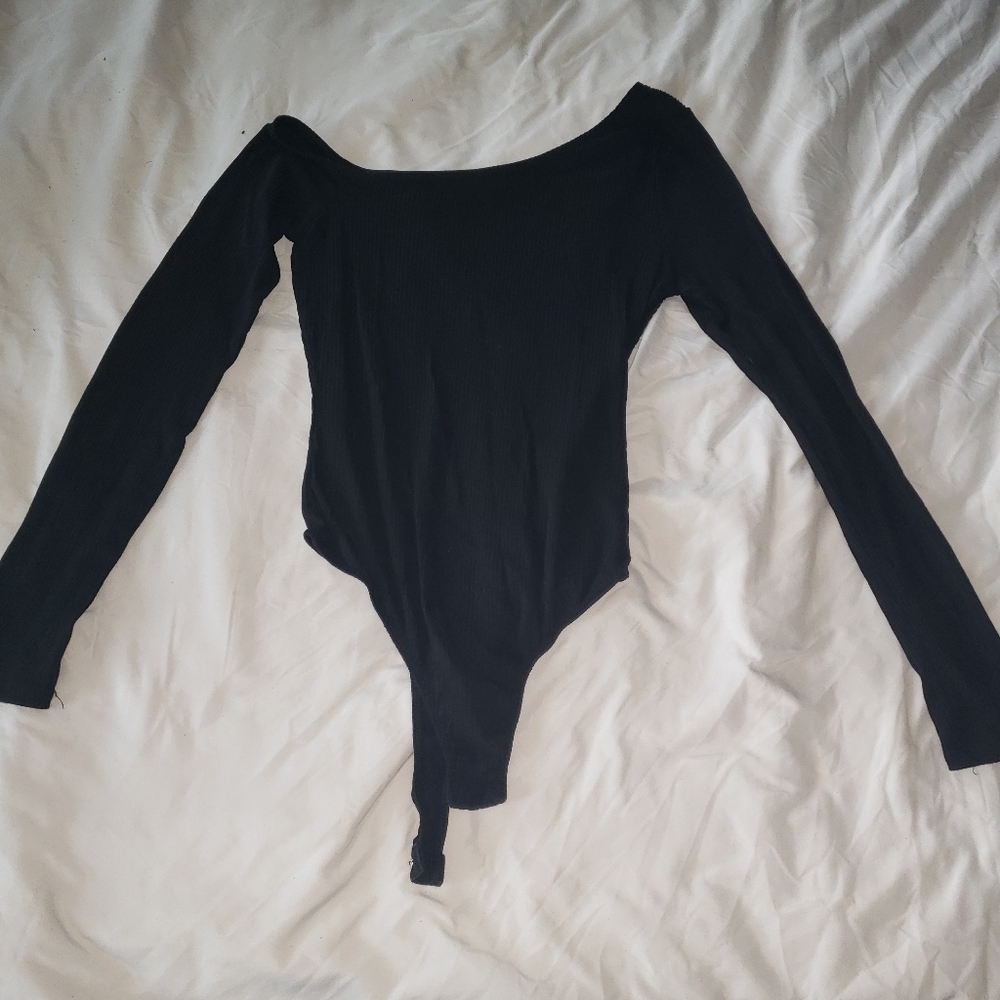 A Blue Blush M Black off the Shoulders body suit